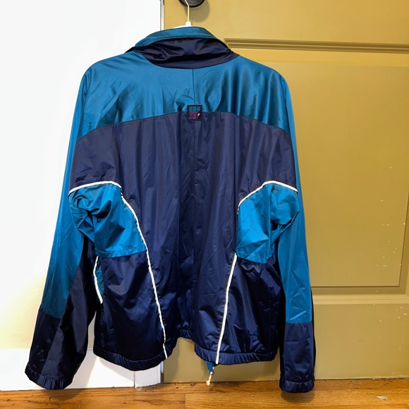 IN Sport GORE-TEX Reflective Mesh-lined windbreaker - Picture 6 of 8